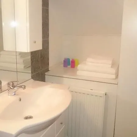 Var-lak Vendeghaz Győr