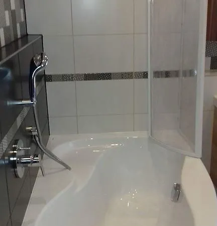 Var-lak Vendeghaz * Győr