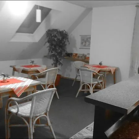 Var-lak Vendeghaz Győr